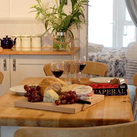 Beautiful Seaside One Bedroom Apartment Shaldon Eksteriør billede