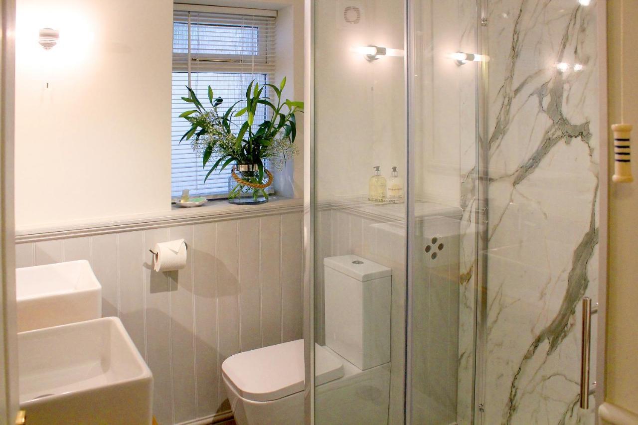Beautiful Seaside One Bedroom Apartment Shaldon Eksteriør billede